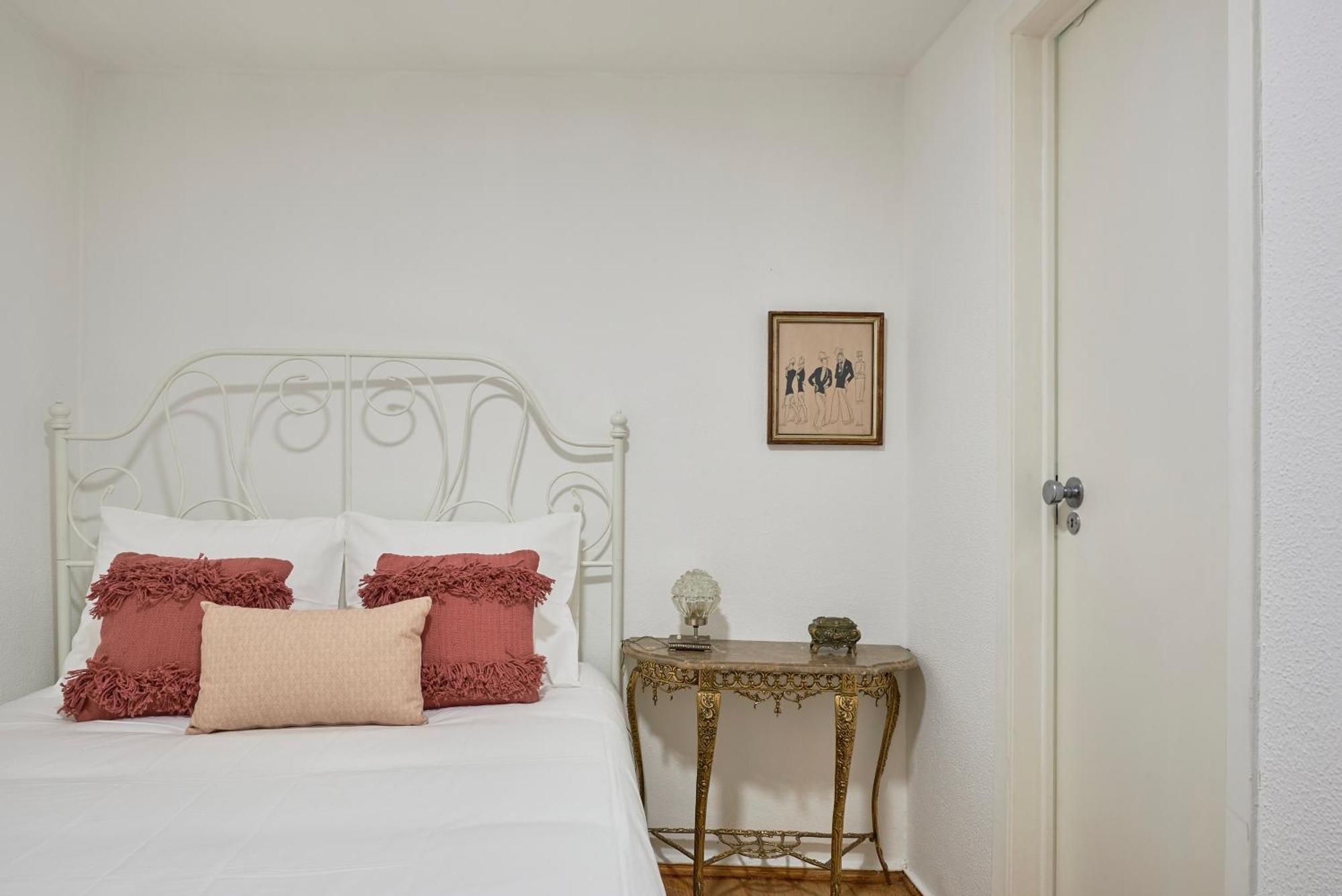 Idyllic Light-filled Alfama Apt, By Timecooler Apartment Lissabon