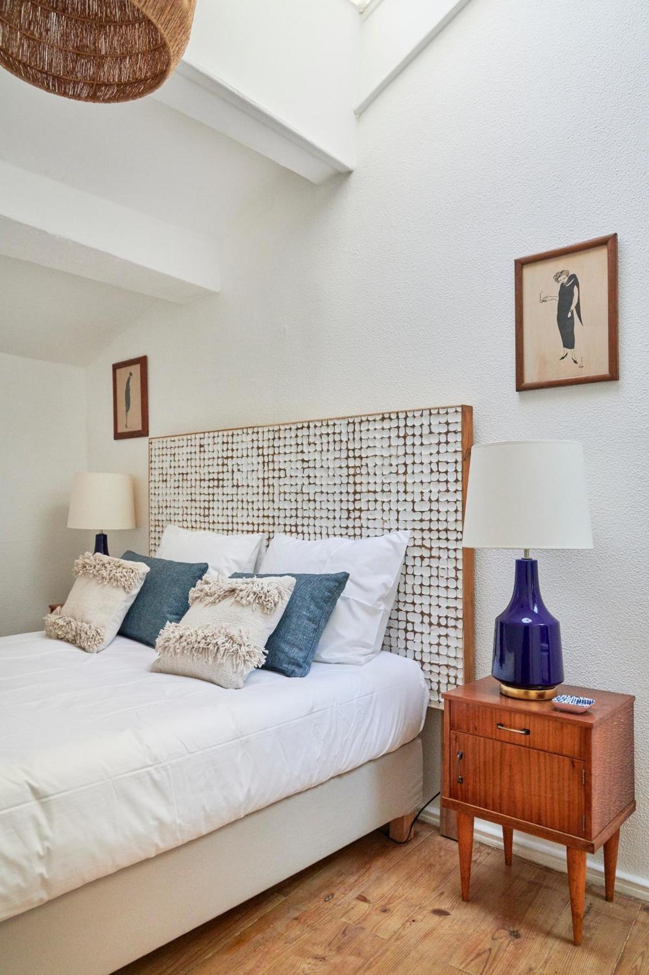 Idyllic Light-filled Alfama Apt, By Timecooler Apartment *